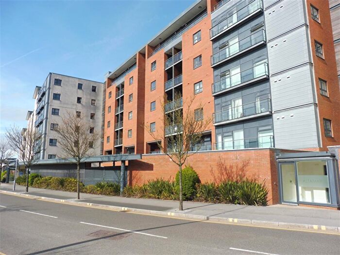 2 Bedroom Apartment To Rent In Kings Road, Swansea, SA1