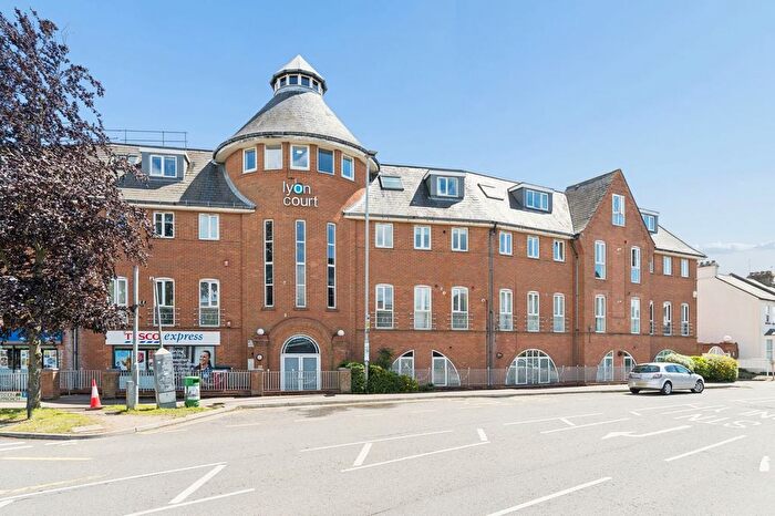 1 Bedroom Flat For Sale In Lyon Court, Walsworth Road, Hitchin, SG4