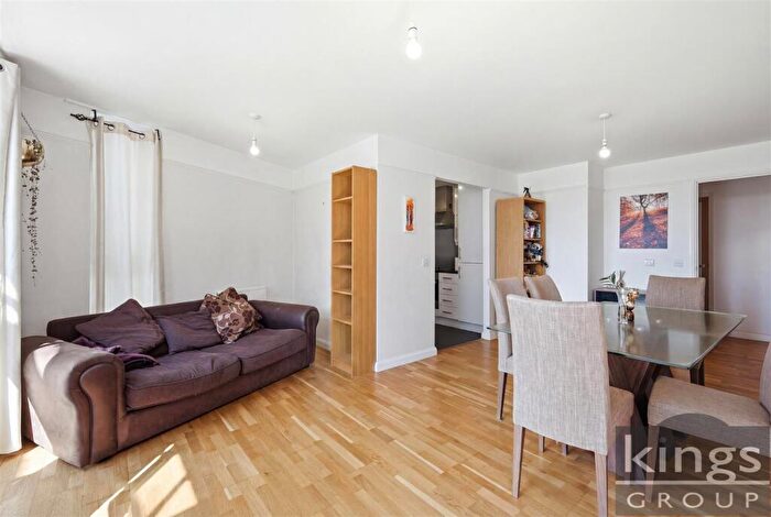 2 Bedroom Flat For Sale In Daneland Walk, London, N17