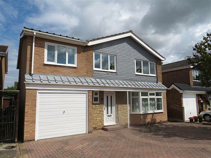 5 Bedroom House To Rent In Whitton Close, Bessacarr, Doncaster, DN4