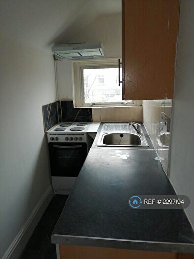 2 Bedroom Flat To Rent In Bedford Street, Cardiff, CF24
