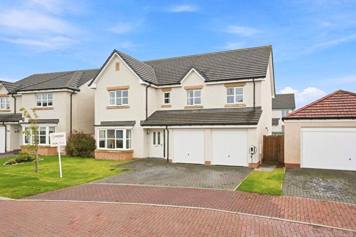 5 Bedroom Detached House For Sale In East Kip Walk, Livingston, EH54