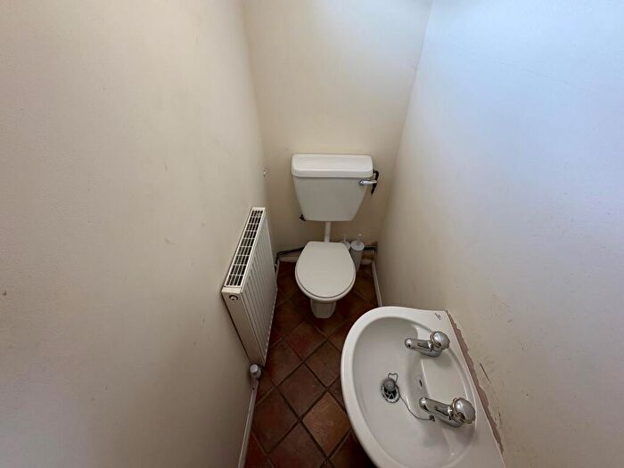 4 Bedroom House To Rent In Ashburnham Road, Northampton, NN1