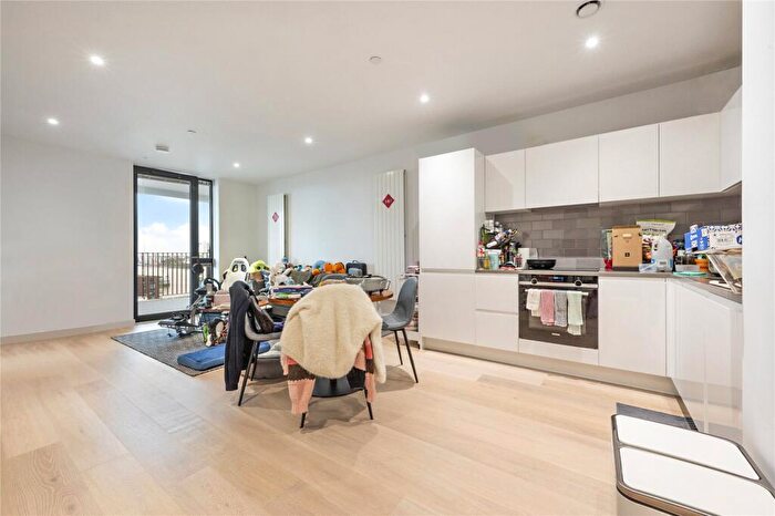 1 Bedroom Flat To Rent In Schooner Road, Silvertown, E16