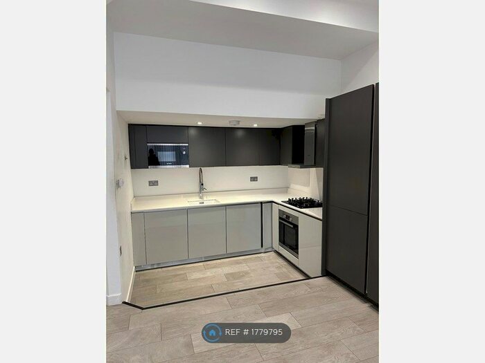 1 Bedroom Maisonette To Rent In Eardley Road, London, SW16