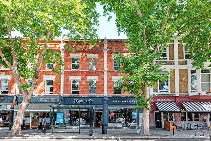 2 Bedroom Flat To Rent In Chiswick High Road, Chiswick, W4