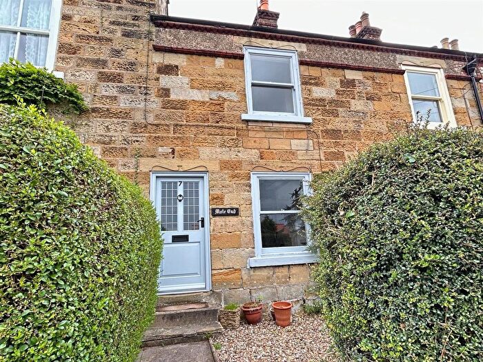 2 Bedroom Terraced House To Rent In Jubilee Terrace, Scalby, Scarborough, YO13