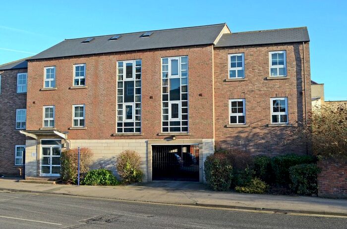 2 Bedroom Flat To Rent In Paragon House, Fawcett Street, York, YO10
