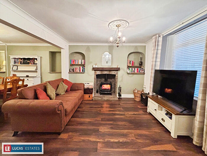 2 Bedroom Semi-Detached House For Sale In Bedwlwyn Road, Ystrad Mynach, CF82 - Photo 3