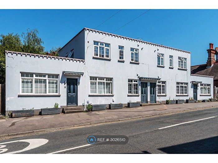 2 Bedroom Flat To Rent In High St, Edenbridge, TN8