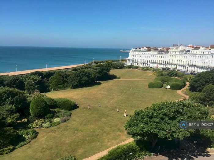 2 Bedroom Penthouse To Rent In Lewes Crescent, Brighton, BN2