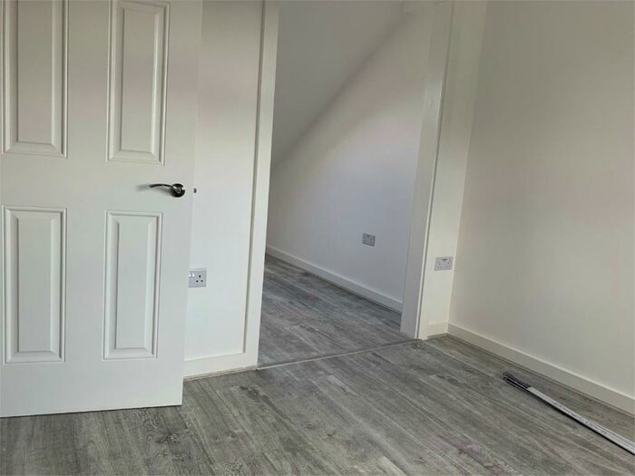 5 Bedroom Terraced House To Rent In Nutcroft Road, London, London, SE15