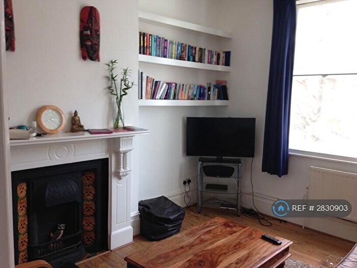 1 Bedroom Flat To Rent In Balham High Road, London, SW12