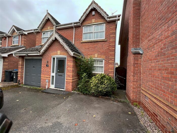 3 Bedroom Detached House To Rent In Gregorys Green, Coven, Wolverhampton, Staffordshire, WV9