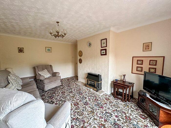 3 Bedroom Bungalow For Sale In Park Drive, Werrington, Stoke-On-Trent, ST9