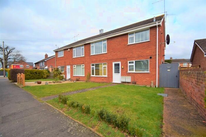 2 Bedroom Flat To Rent In Crooks Lane, Studley, B80