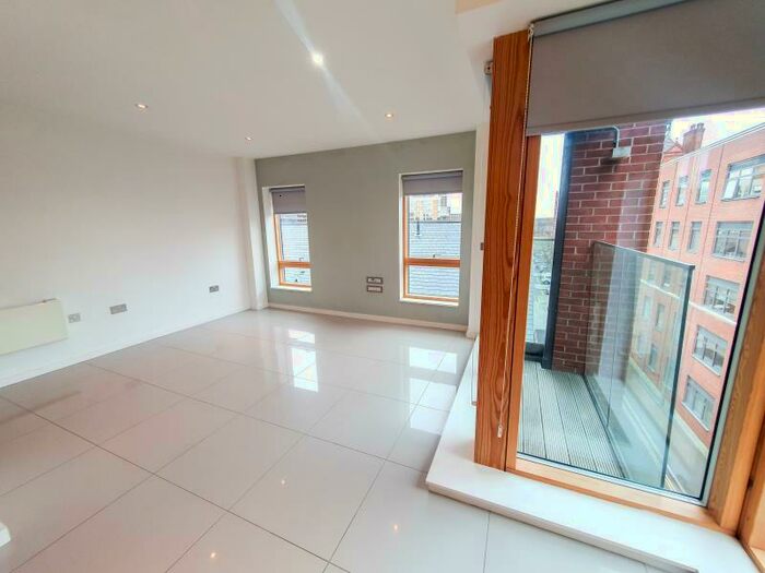 2 Bedroom Apartment To Rent In Apt . :: Ice Plant, M4