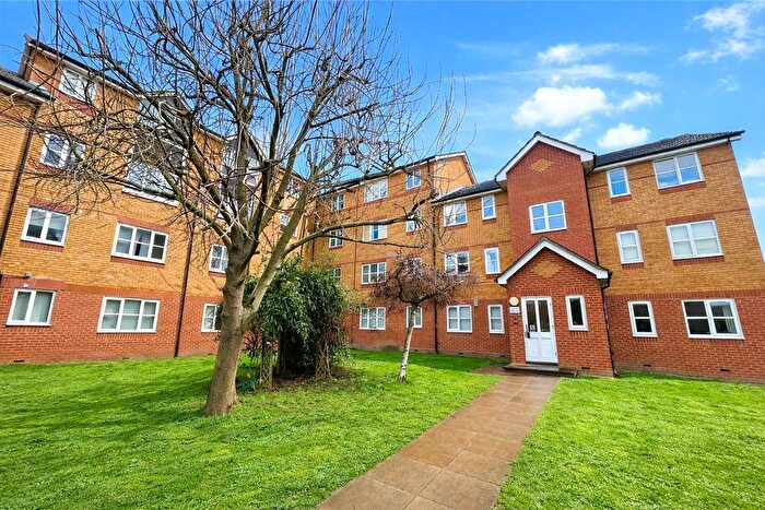 1 Bedroom Flat For Sale In Armoury Road, London, SE8