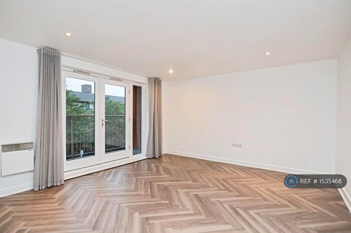 2 Bedroom Flat To Rent In Morville Street, London, E3