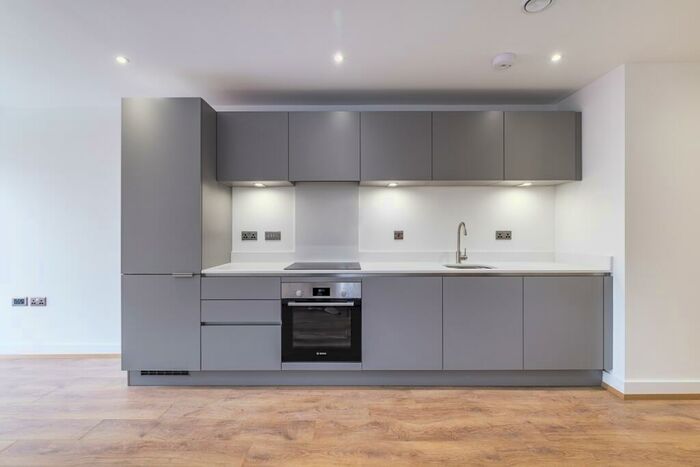 1 Bedroom Apartment To Rent In Woolwich Church Street Woolwich, SE18