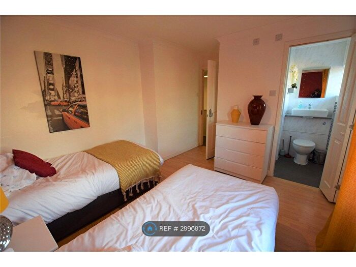 3 Bedroom Terraced House To Rent In Langford Gardens, Bicester, OX26