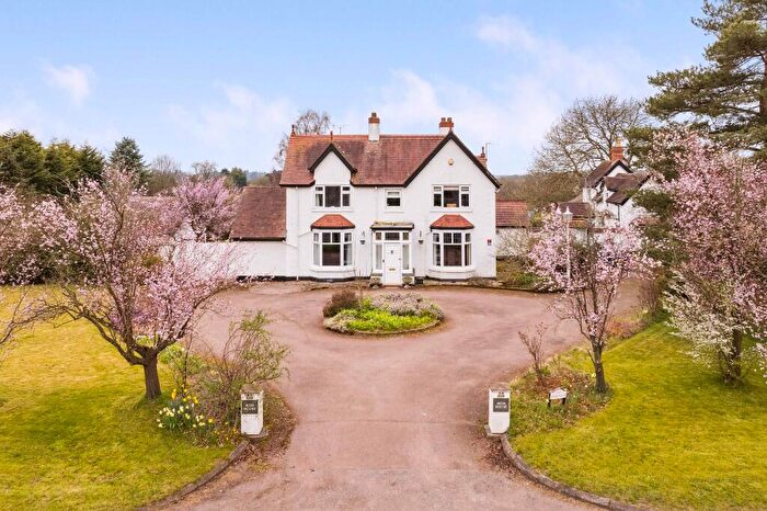 4 Bedroom Detached House For Sale In Stratford Road, Hockley Heath, B94