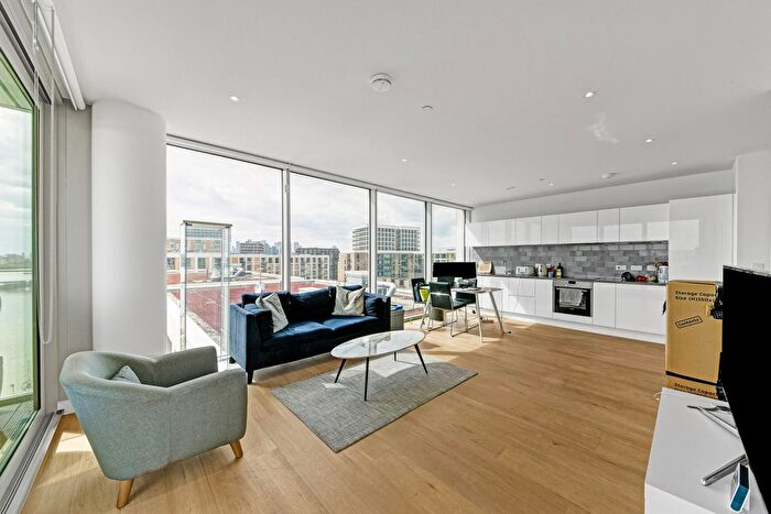 2 Bedroom Flat To Rent In Liner House, Royal Wharf, London, E16