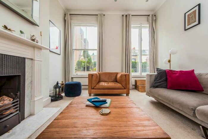 2 Bedroom Flat To Rent In Upper Richmond Road, London, SW15