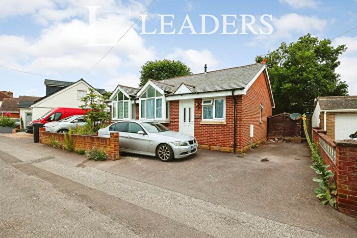 2 Bedroom Bungalow To Rent In Marine Walk, PO11