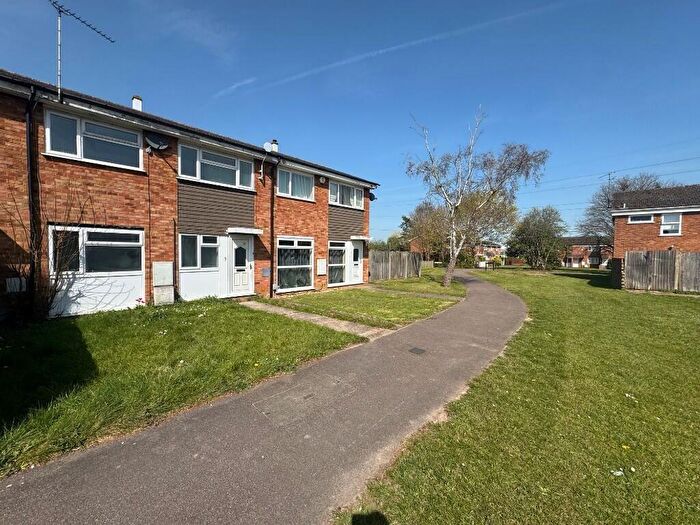 3 Bedroom Terraced House To Rent In Fenwick Road, LU5