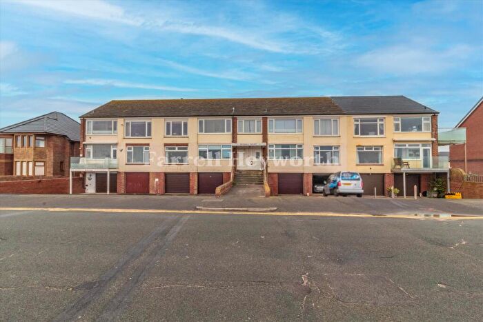 2 Bedroom Flat For Sale In North Promenade, Thornton Cleveleys, FY5