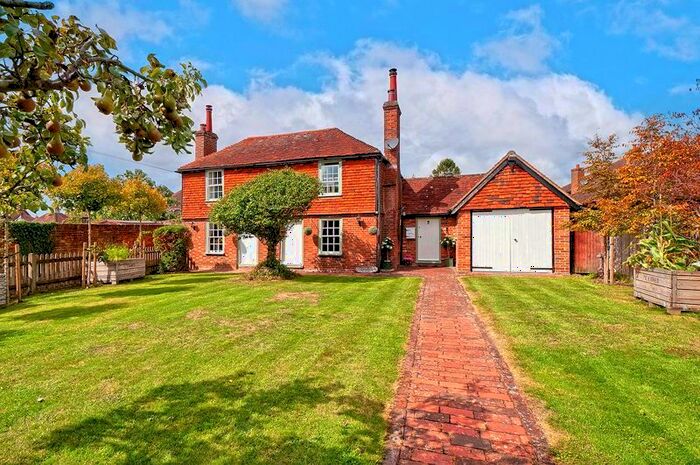 3 Bedroom Detached House For Sale In Maidstone Road, Horsmonden, Tonbridge, TN12