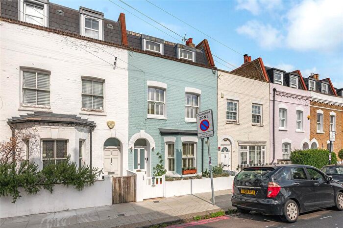 3 Bedroom Terraced House For Sale In Knowsley Road, London, SW11