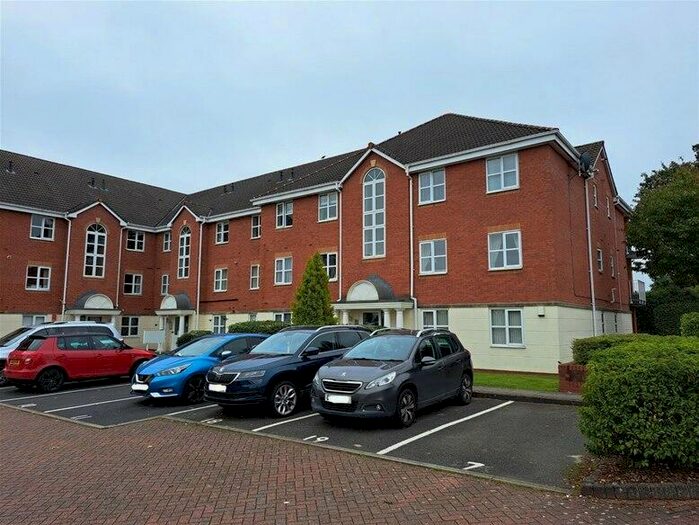 2 Bedroom Flat For Sale In Wyndley Close, Four Oaks, Sutton Coldfield, B74