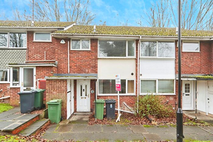 3 Bedroom Terraced House For Sale In North Close, Leeds, LS8