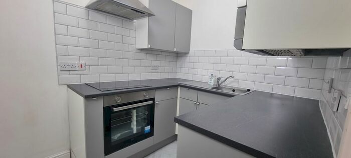 2 Bedroom Flat To Rent In Salter Street, Berkeley, GL13