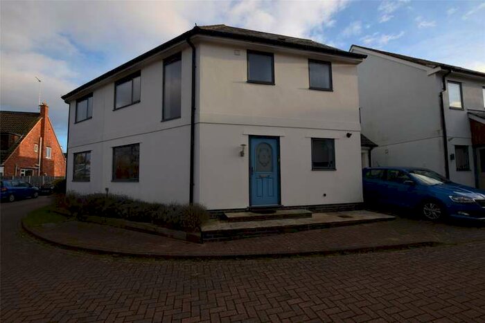 3 Bedroom Semi-Detached House To Rent In Ashtree Mews, Cheltenham, GL51