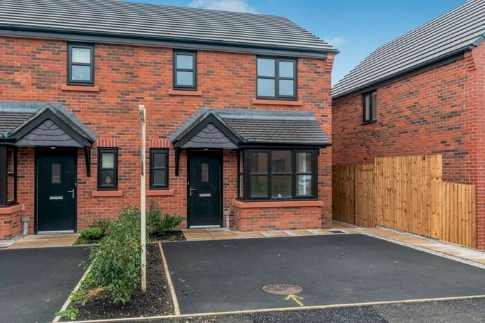 3 Bedroom Semi-Detached House To Rent In Bee Fold Lane, Atherton, Manchester, Greater Manchester. M46