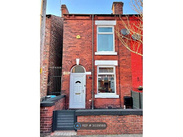 2 Bedroom End Of Terrace House To Rent In Hethorn Street, Manchester, M40