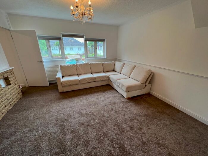 3 Bedroom Semi-Detached House To Rent In Westfields Road, Acton, W3