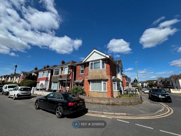 3 Bedroom Flat To Rent In Green Road, Bournemouth, BH9