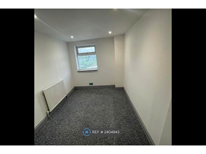 4 Bedroom Terraced House To Rent In Harwich Road, Colchester, CO4