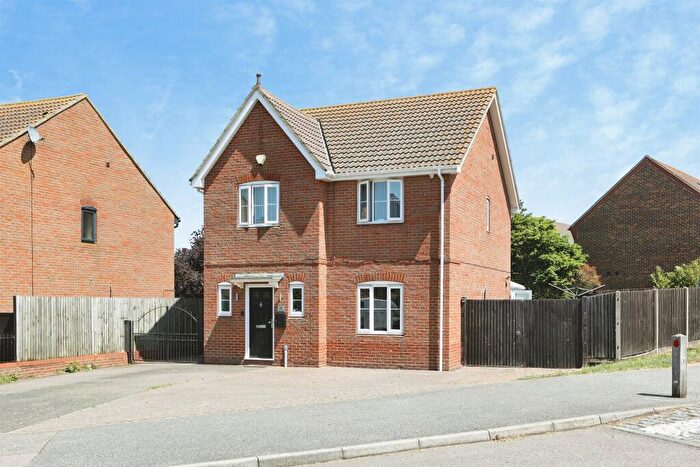 4 Bedroom Detached House For Sale In Woodpecker Drive, Iwade, Sittingbourne, ME9