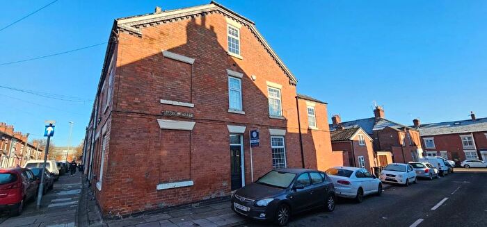 4 Bedroom Terraced House For Sale In Barker Street, Off Green Lane Road, Leicester, LE5