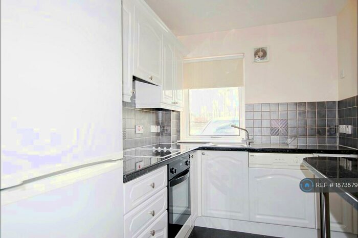 2 Bedroom Flat To Rent In Ashgrove Square, Elgin, IV30