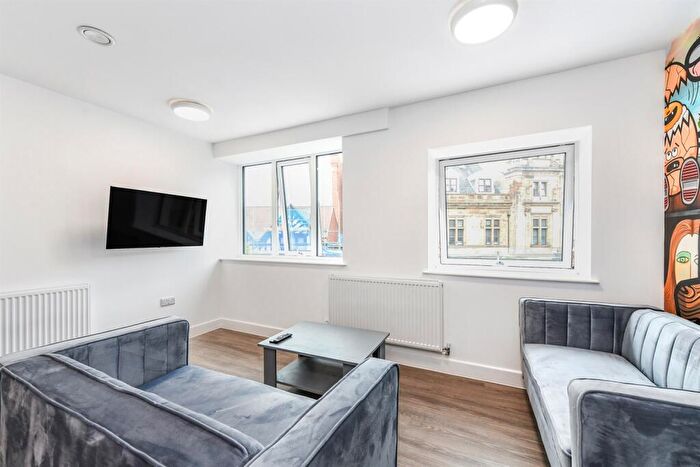 1 Bedroom Apartment To Rent In Room Available King Street, The City, NG1