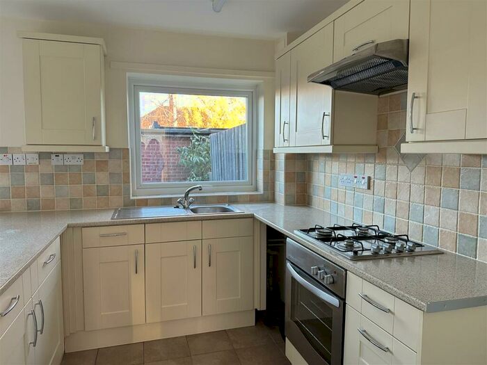3 Bedroom Town House To Rent In Naseby Way, Great Glen, Leicester, LE8