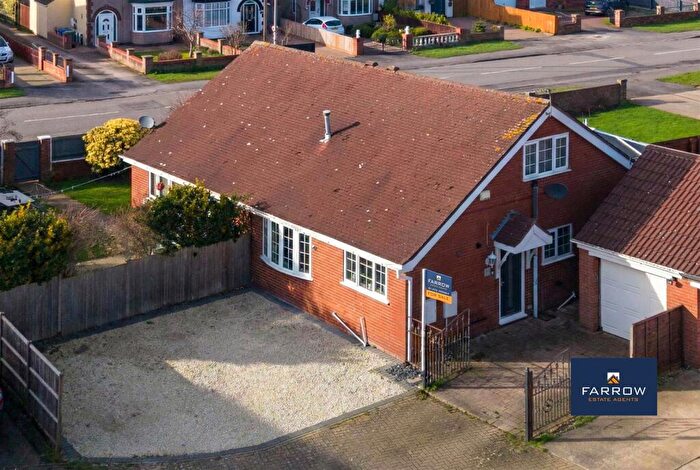 3 Bedroom Semi-Detached Bungalow For Sale In Amethyst Court, New Waltham, Grimsby, DN36