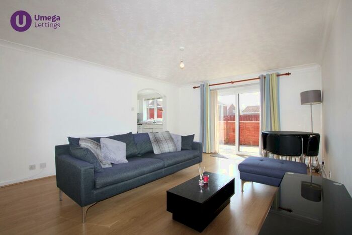 2 Bedroom Flat To Rent In Rullion Green Avenue, Penicuik, Midlothian, EH26