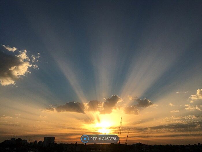 3 Bedroom Flat To Rent In Collingwood House, London, W1W